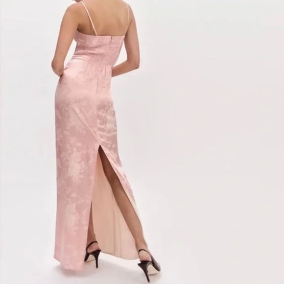 Reformation Frankie Dress In Powder Pink, brand new, without tags, no flaws. - Picture 4 of 9